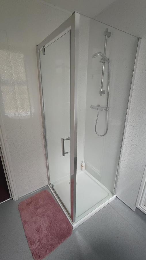 Y Garth Guesthouse Bangor  Bagian luar foto
