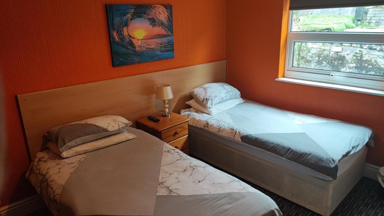 Y Garth Guesthouse Bangor  Bagian luar foto